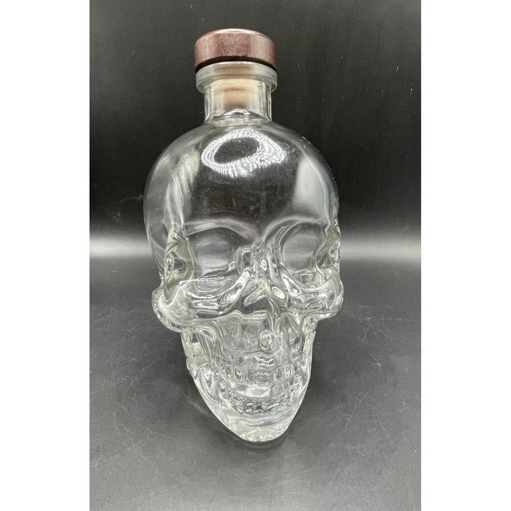 Dan Akroyd Crystal Head Vodka Clear Glass Skull Empty Bottle Decanter 750ml Box